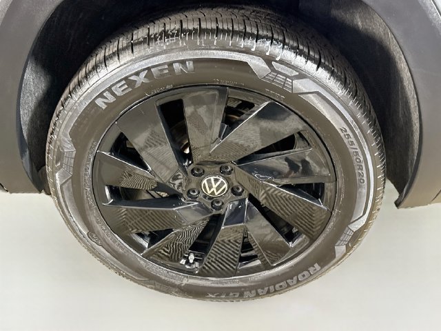 Used 2026 Volkswagen Atlas SE FWD image 36