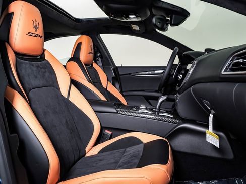 Used 2024 Maserati Ghibli Trofeo image 18