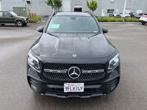 Used 2022 Mercedes-Benz GLB 250 4MATIC image 2