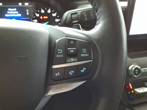 Used 2020 Ford Explorer Limited image 18