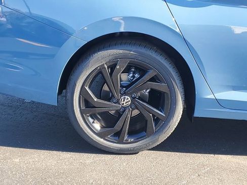 New 2026 Volkswagen Jetta SE image 5