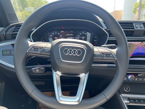 New 2025 Audi Q3 2.0T Premium image 30