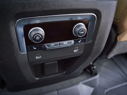 Used 2022 Chevrolet Tahoe Premier image 31