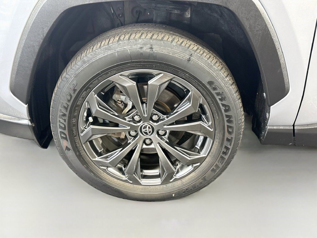 Used 2022 Toyota RAV4 Limited AWD/4WD image 37