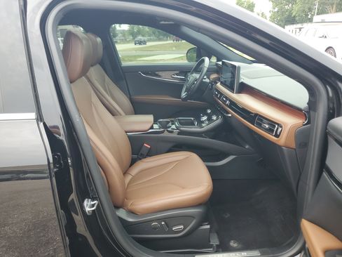 Certified 2023 Lincoln Nautilus Reserve AWD/4WD image 9