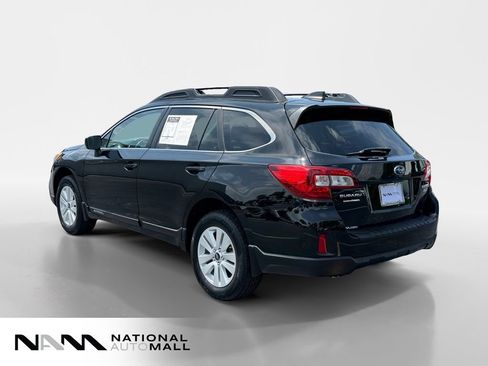 Used 2016 Subaru Outback 2.5i Premium w/ Popular Package #2 AWD/4WD image 3