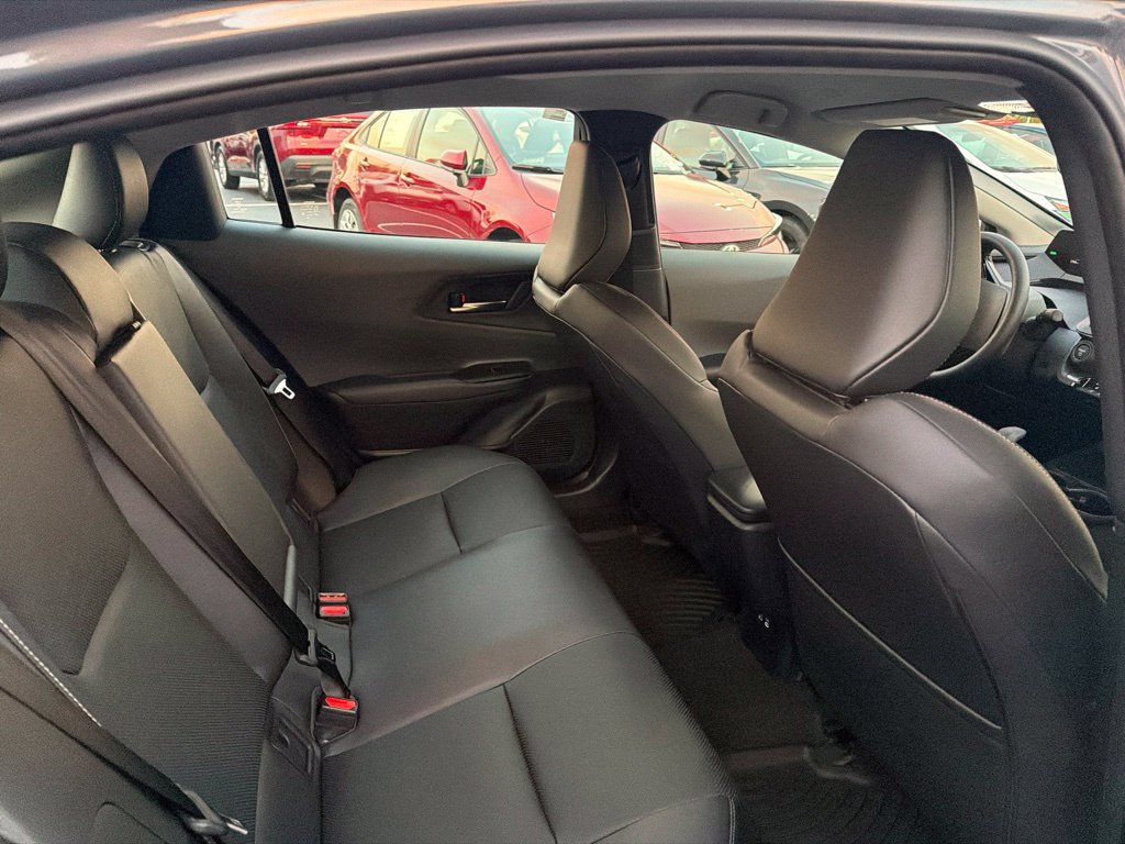 Certified 2026 Toyota Prius XLE FWD image 13