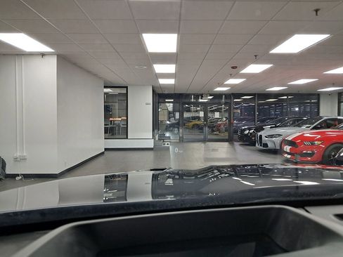 Used 2021 Jaguar F-PACE SVR image 11