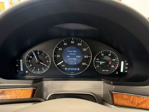 Used 2008 Mercedes-Benz E 320 BlueTEC Sedan image 18