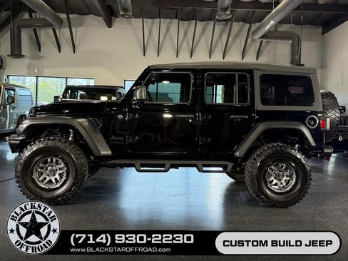 Used 2022 Jeep Wrangler Unlimited Sport AWD/4WD image 9