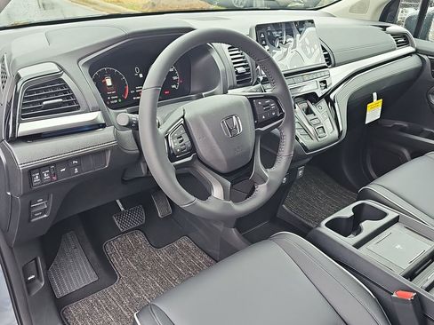 New 2026 Honda Odyssey Touring image 17