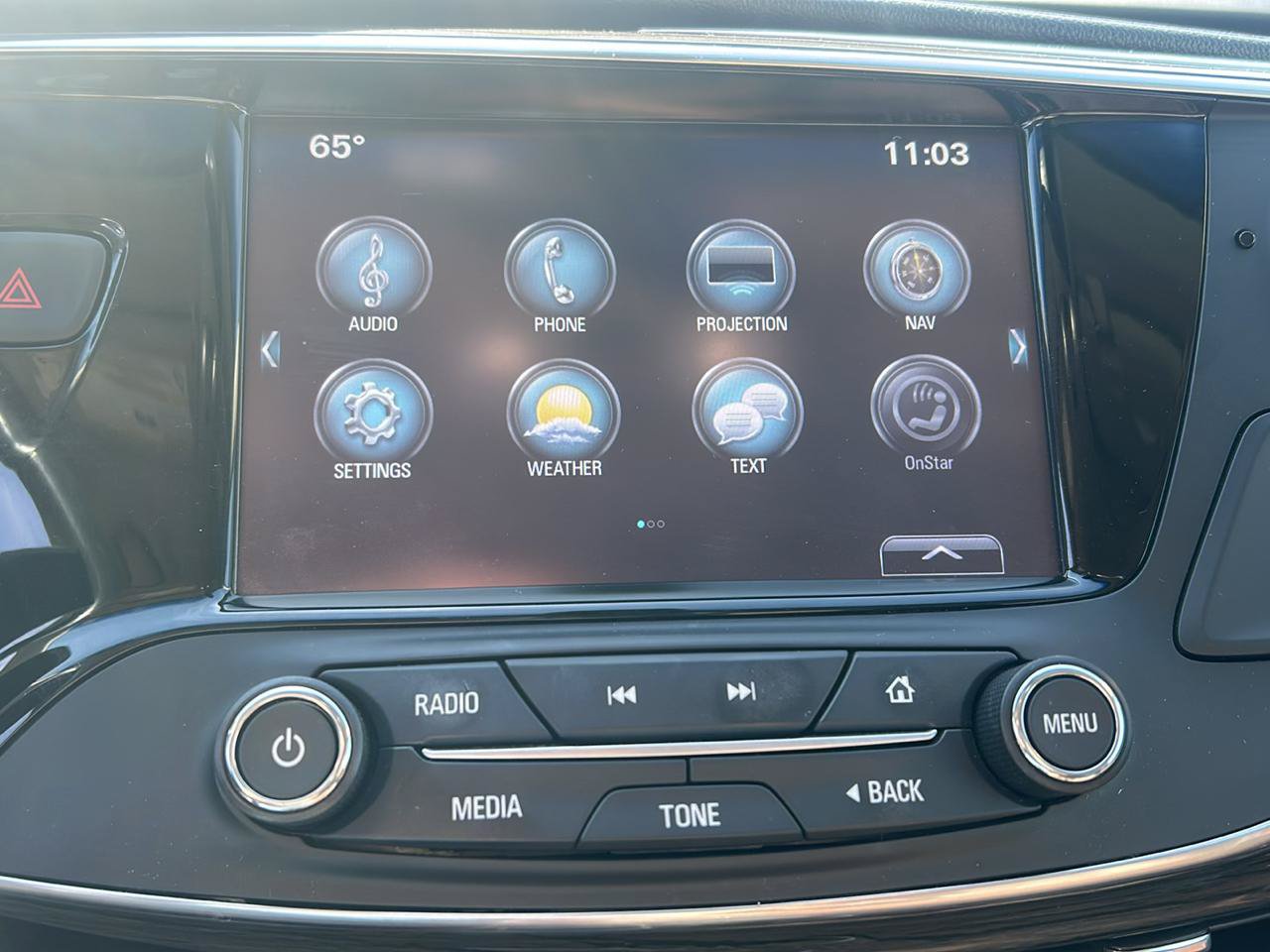 Used 2018 Buick Envision Essence w/ LPO, Interior Luxury Package FWD image 18