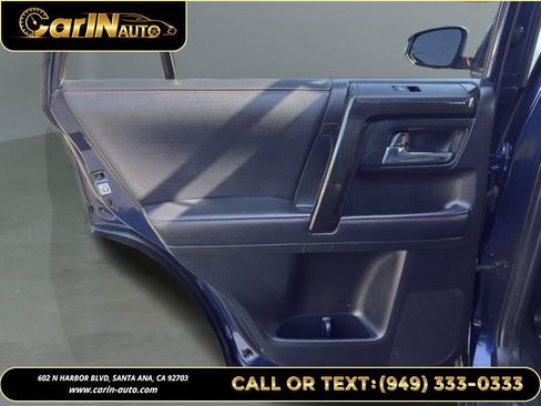 Used 2018 Toyota 4Runner TRD Off-Road Premium AWD/4WD image 27