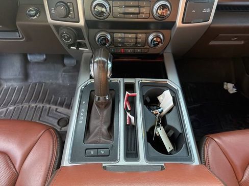 Used 2019 Ford F150 King Ranch w/ Equipment Group 601A Luxury AWD/4WD image 21