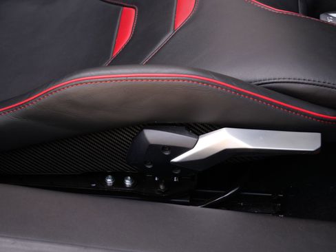 Used 2021 Lamborghini Huracan EVO RWD image 24