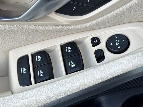 Used 2021 BMW 330i Sedan w/ Driving Assistance Package image 12