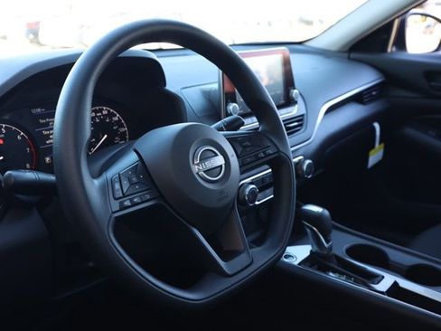 New 2025 Nissan Altima 2.5 S image 14