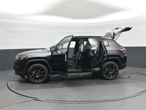 New 2026 Jeep Compass Latitude image 49