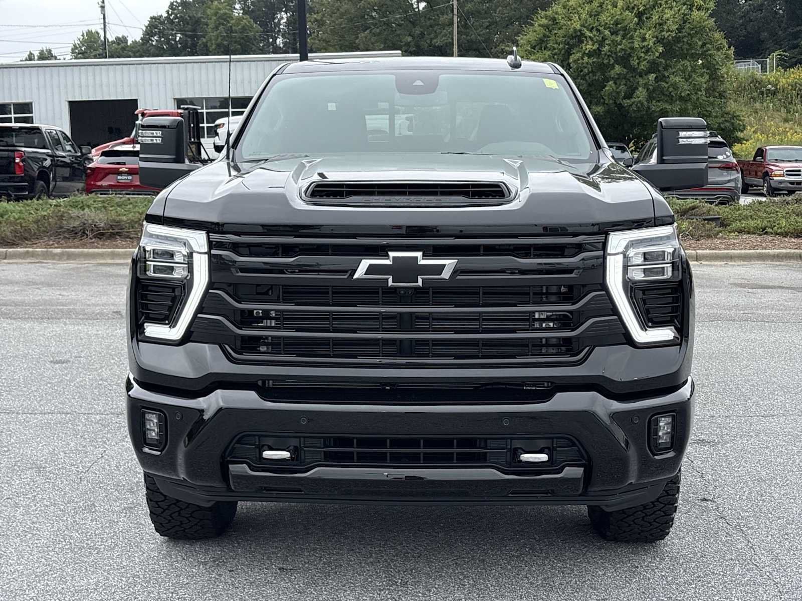 New 2026 Chevrolet Silverado 2500 High Country w/ Midnight Edition AWD/4WD image 3