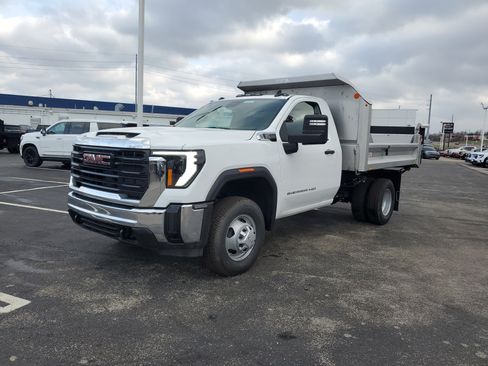 New 2025 GMC Sierra 3500 Pro w/ Convenience Package image 9