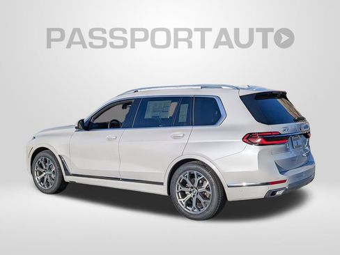 New 2026 BMW X7 xDrive40i image 3