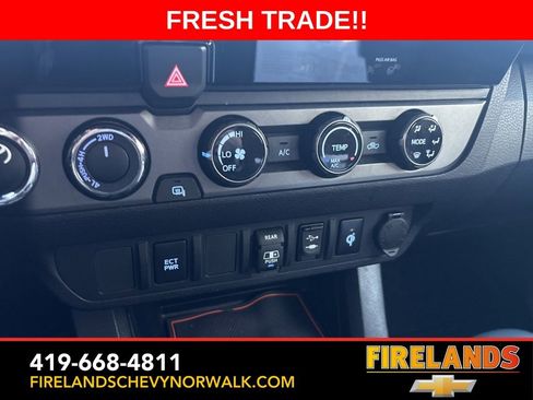 Used 2018 Toyota Tacoma TRD Sport image 25