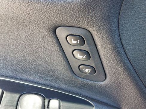 Used 2016 Toyota Avalon Touring image 20