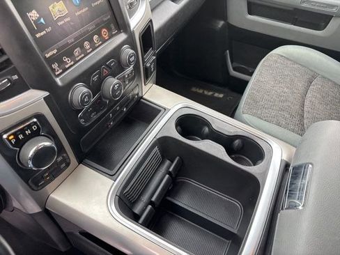 Used 2017 RAM 1500 Classic SLT w/ SLT Plus D￩cor Group image 28