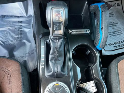 Used 2022 Ford Bronco Outer Banks AWD/4WD image 17