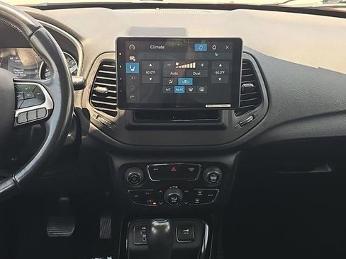Used 2020 Jeep Compass Latitude FWD image 18