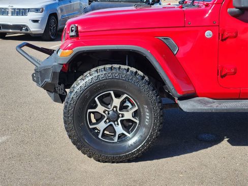 Used 2020 Jeep Gladiator Overland image 4