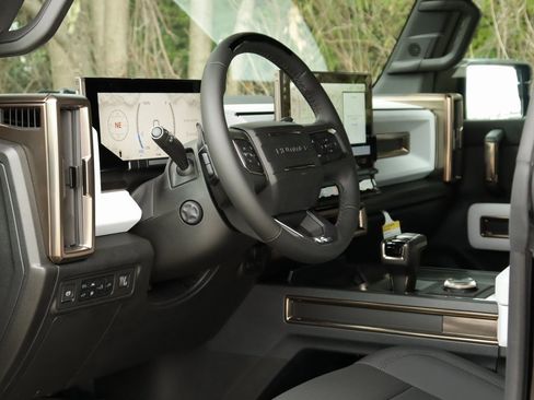 New 2025 GMC Hummer EV 3X w/ Extreme Off-Road Package image 9