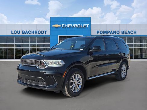 Used 2023 Dodge Durango SXT AWD/4WD image 3