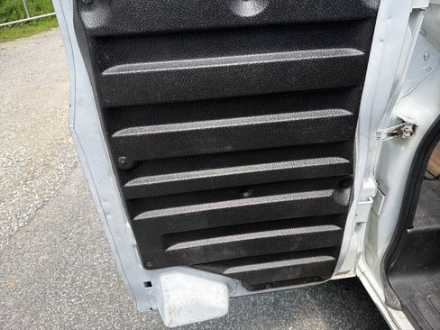 Used 2017 GMC Savana 2500 RWD image 25