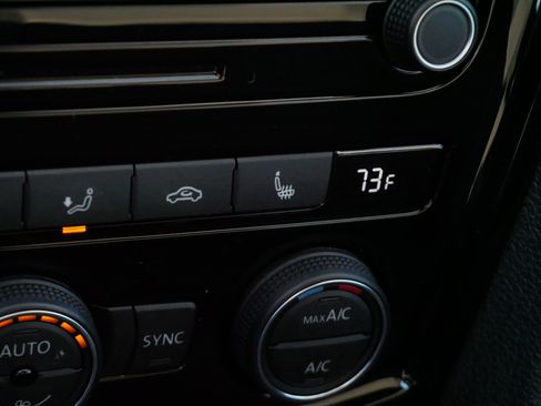 Used 2020 Volkswagen Passat 2.0T SE w/ Sunroof Package image 28