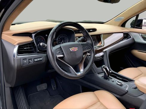 Used 2023 Cadillac XT6 Premium Luxury w/ Platinum Package FWD image 17