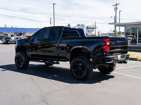 Used 2019 Chevrolet Silverado 1500 Custom w/ Custom Value Package AWD/4WD image 2