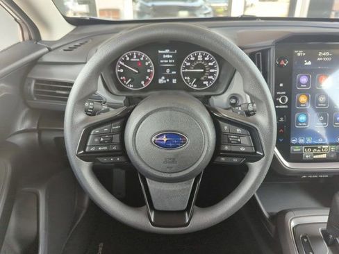 Used 2025 Subaru Crosstrek 2.0i Premium image 18