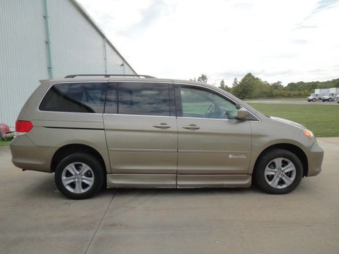 Used 2010 Honda Odyssey Touring image 27