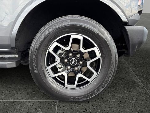 Used 2022 Ford Bronco Outer Banks AWD/4WD image 9