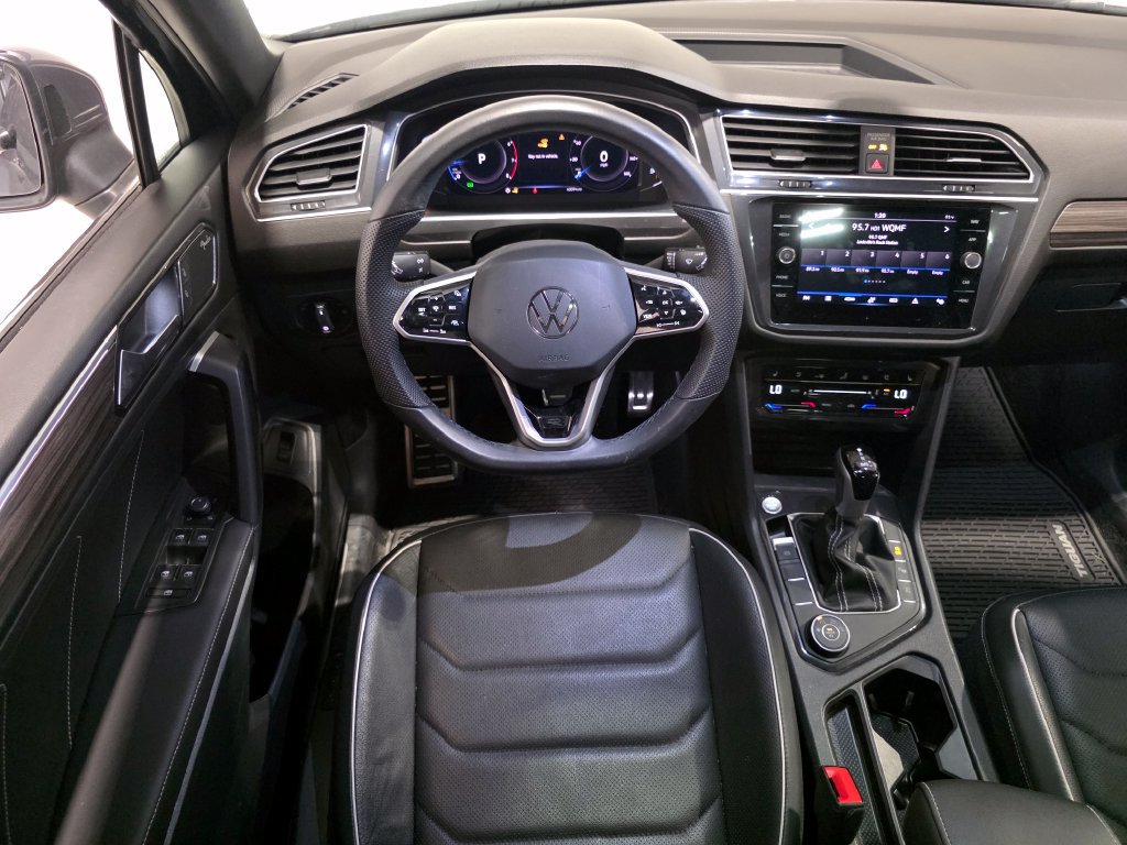Used 2024 Volkswagen Tiguan SEL R-Line AWD/4WD image 17