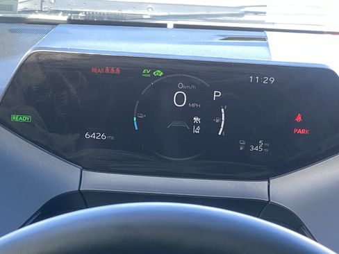 Certified 2025 Toyota Prius Plug-In Hybrid image 19