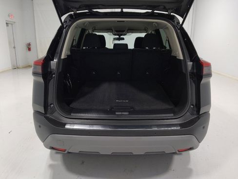 Used 2022 Nissan Rogue SV image 29