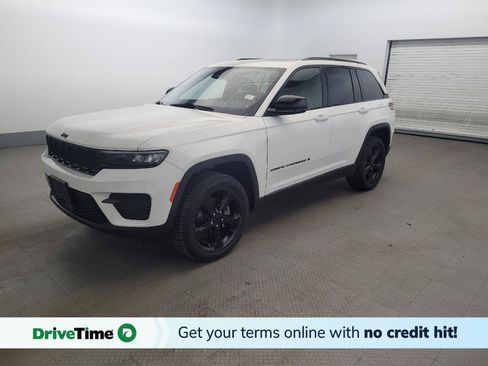 Used 2023 Jeep Grand Cherokee Altitude AWD/4WD image 1