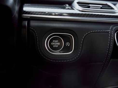 Used 2025 Mercedes-Benz GLS 63 AMG 4MATIC image 68