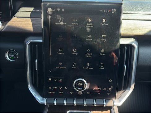 Used 2025 GMC Acadia Denali w/ LPO, All-Weather Package image 20