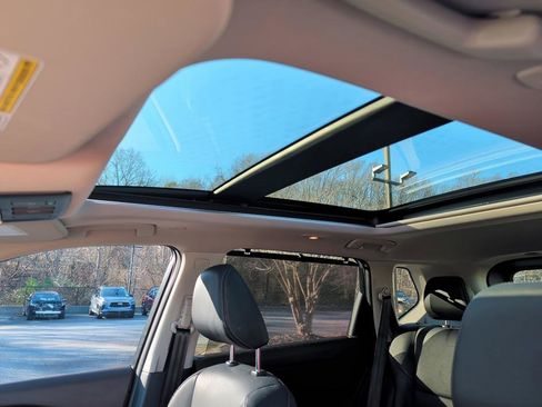 Used 2023 Nissan Rogue Platinum w/ Platinum Premium Package image 27