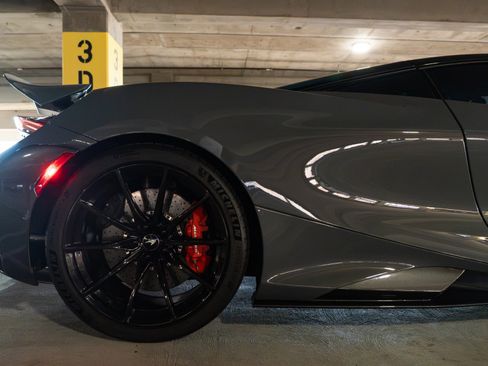 Used 2021 McLaren 765LT RWD image 28