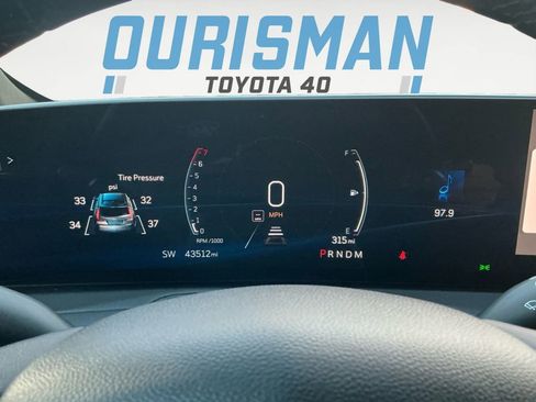 Used 2024 Cadillac XT4 Premium Luxury FWD image 23