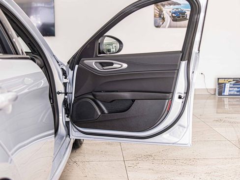 New 2025 Alfa Romeo Giulia AWD w/ Driving Assist Package image 41